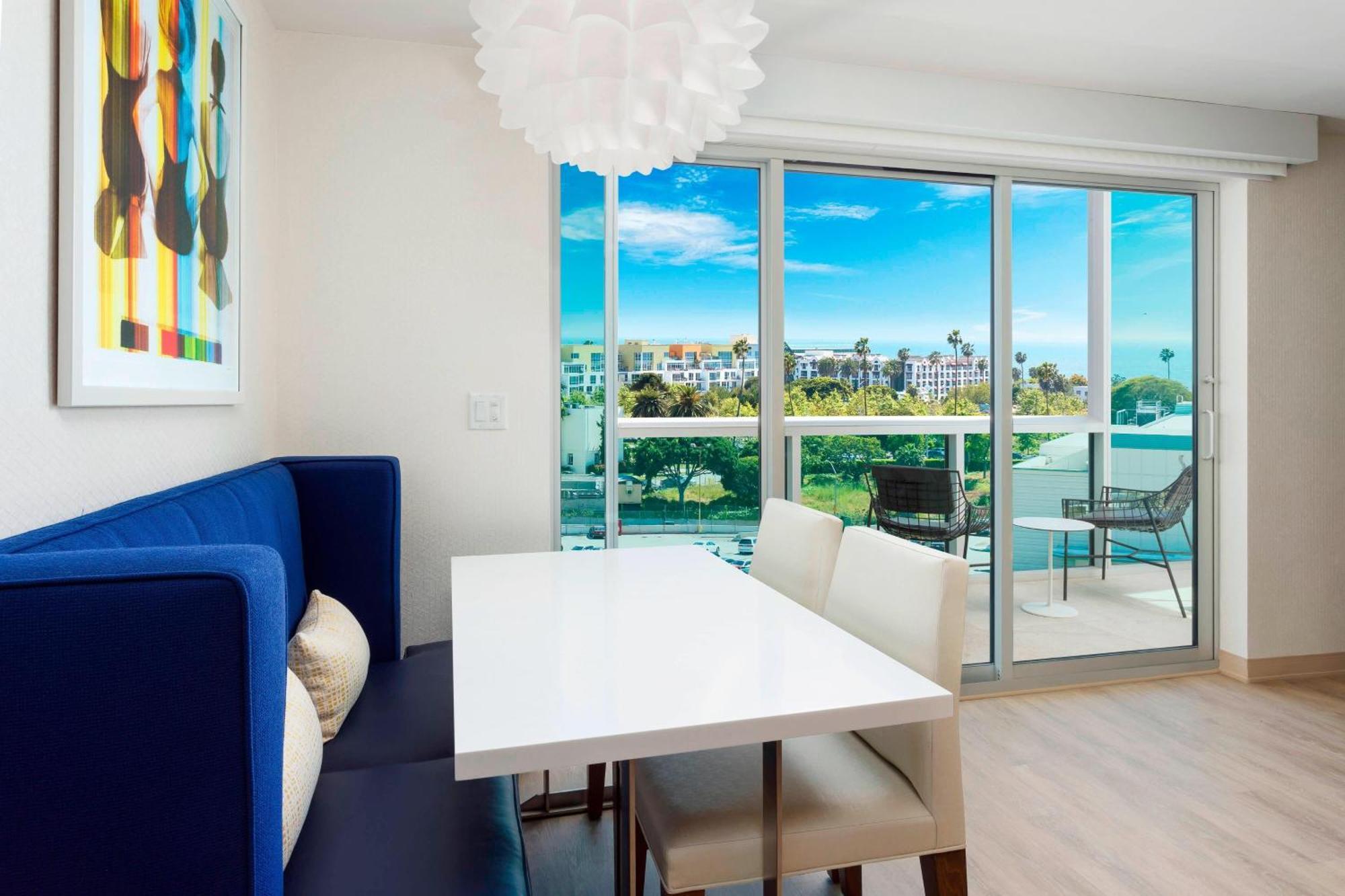 Courtyard By Marriott Santa Monica Hotel Buitenkant foto