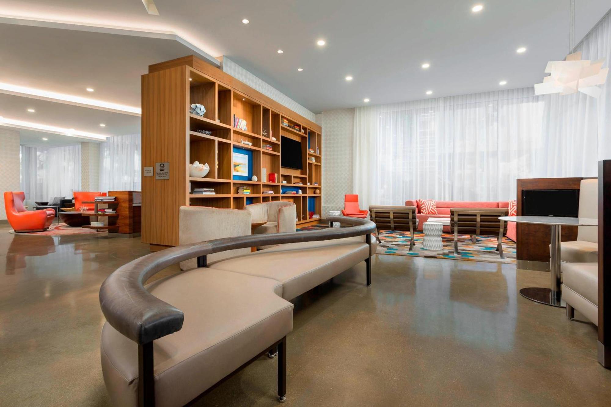Courtyard By Marriott Santa Monica Hotel Buitenkant foto