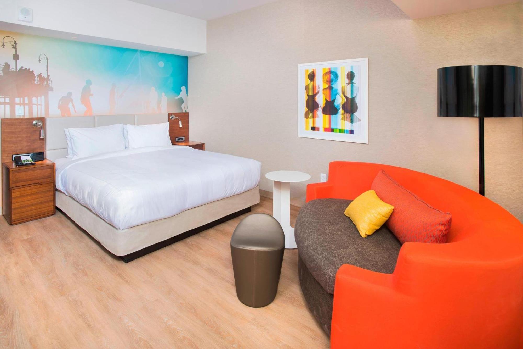 Courtyard By Marriott Santa Monica Hotel Buitenkant foto
