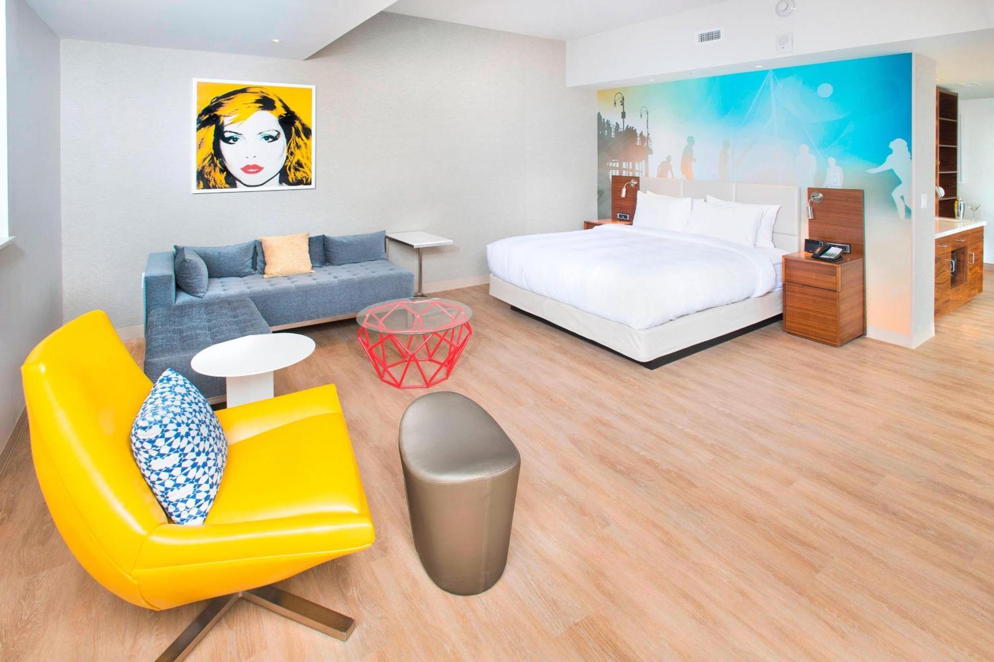 Courtyard By Marriott Santa Monica Hotel Buitenkant foto