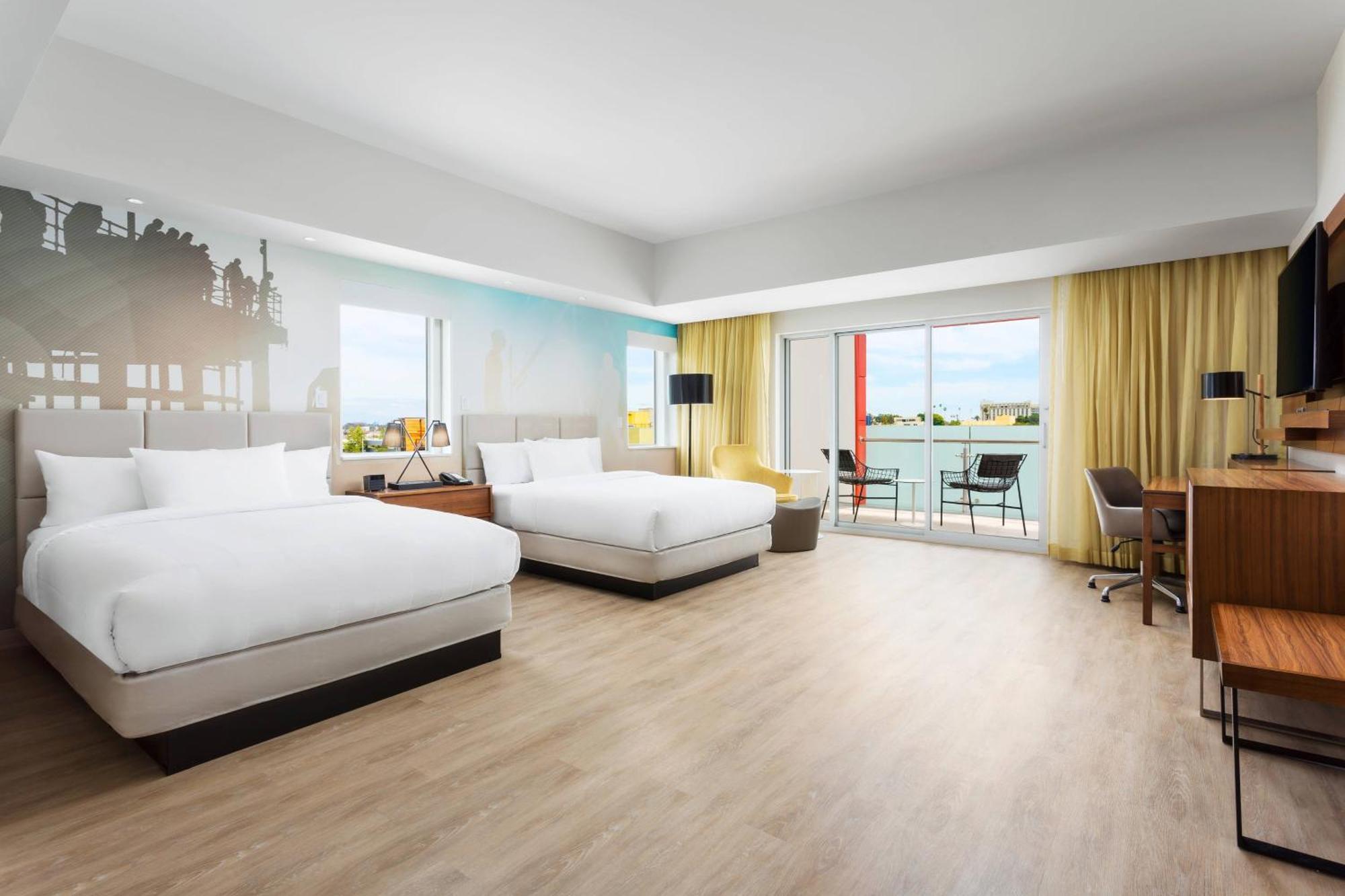 Courtyard By Marriott Santa Monica Hotel Buitenkant foto