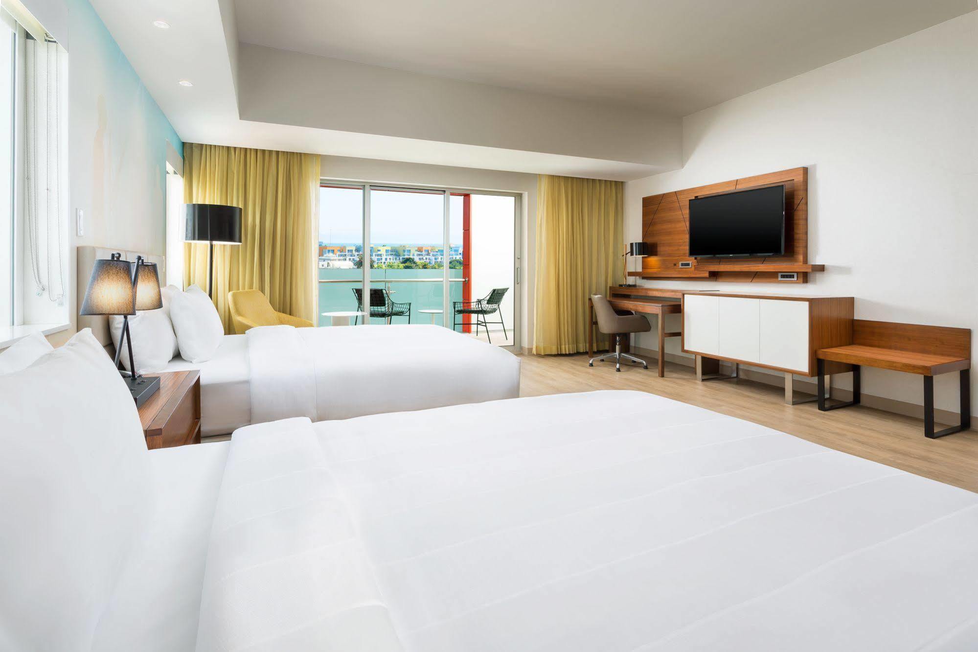 Courtyard By Marriott Santa Monica Hotel Buitenkant foto